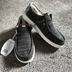 Hey Dude | Shoes | Hey Dude Mens Wally Stretch Mix Size 9  display picture 1